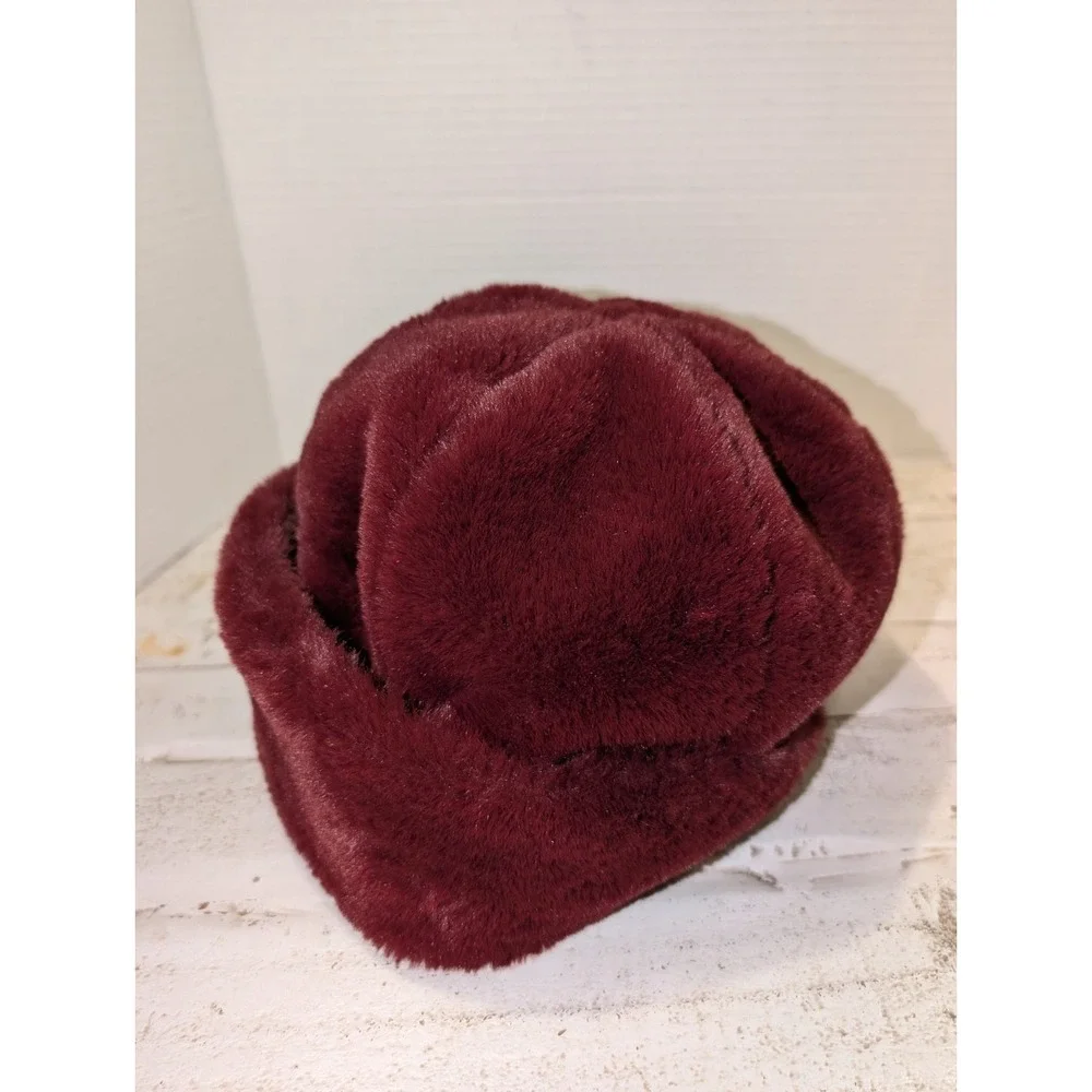 Faux Fur Wine Red Hat With Rhinestone Button